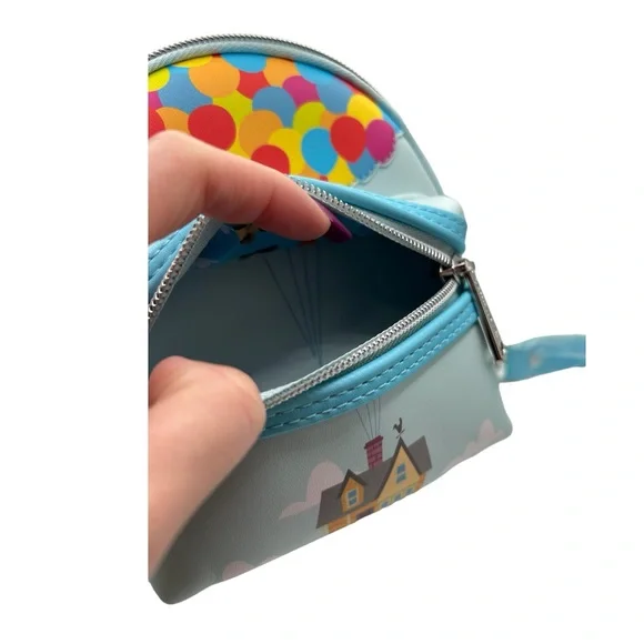 NWT Loungefly Disney Pixar Up Carl's House & Balloons Wristlet Fanny Pack Bag - Picture 9 of 12